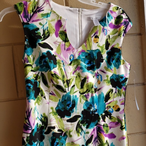 Dress - Picture 4 of 4